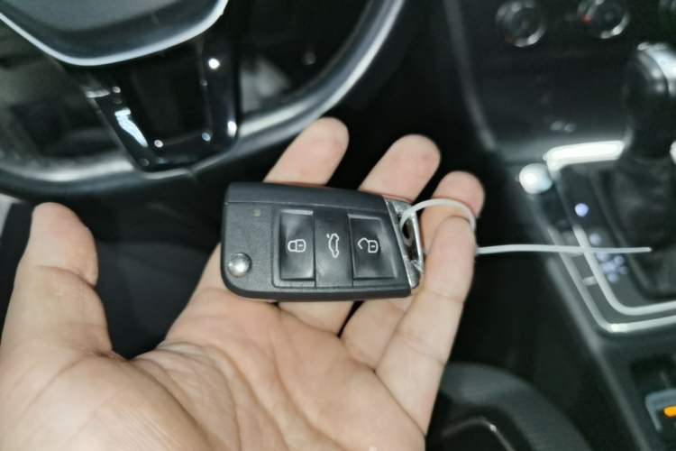 Used Volkswagen Golf 2020 Zhiai Edition 280TSI DSG Comfort Model Vehicle Key