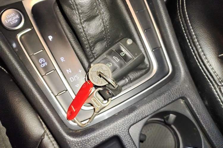 Used Volkswagen Golf 2020 Zhiai Edition 280TSI DSG Comfort Model Vehicle Key