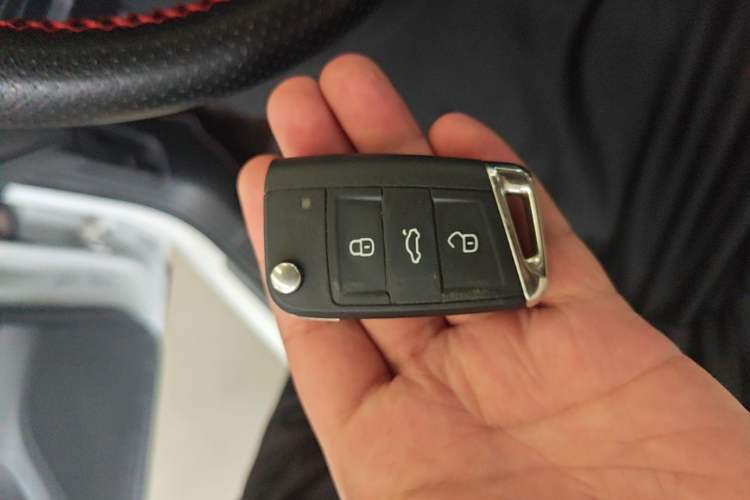 Used Volkswagen Golf 2020 200TSI DSG Comfortable and Ambitious Edition Vehicle Key