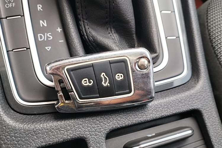 Used Volkswagen Golf 2020 Zhiai Edition 280TSI DSG Comfort Model Vehicle Key