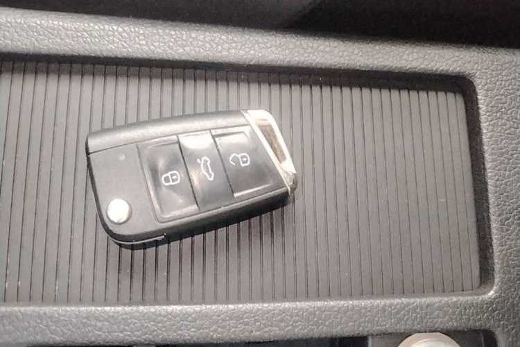 Used Volkswagen Golf 2020 Zhiai Edition 280TSI DSG Comfort Model Vehicle Key