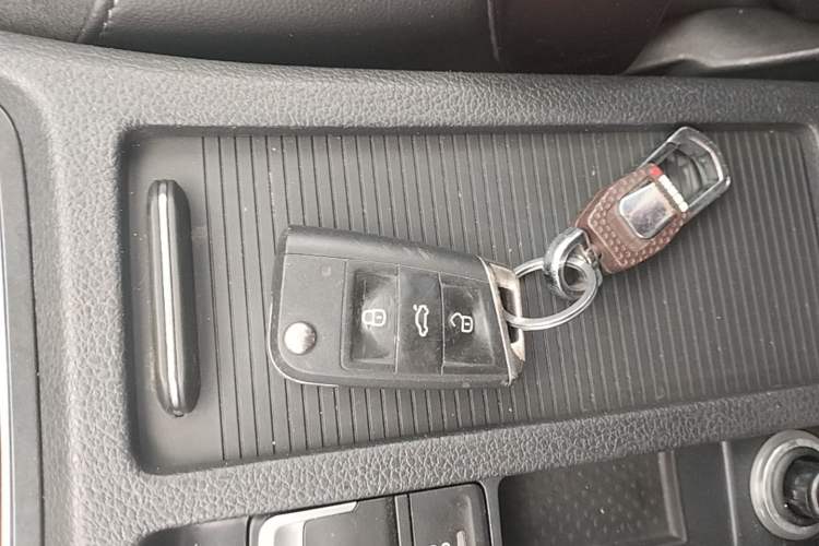 Used Volkswagen Golf 2020 Zhiai Edition 280TSI DSG Comfort Model Vehicle Key
