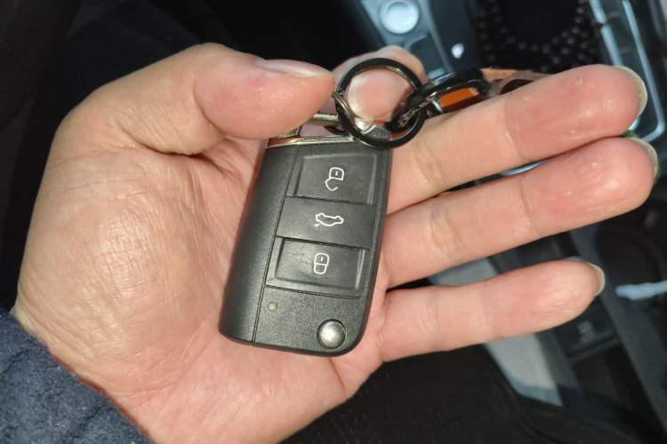 Used Volkswagen Golf 2020 Zhiai Edition 200TSI DSG Comfortable & Ambitious Version Vehicle Key