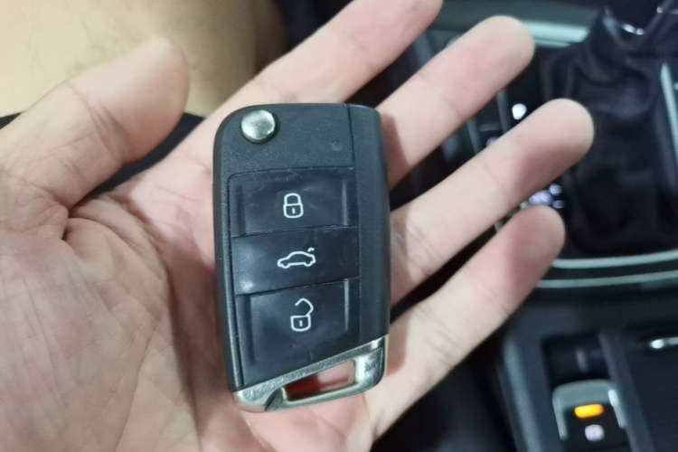 Used Volkswagen Golf 2020 Zhiai Edition 280TSI DSG Luxury Model Vehicle Key