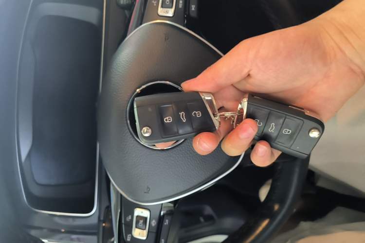 Used Volkswagen Golf 2020 280TSI DSG Luxury Edition Vehicle Key