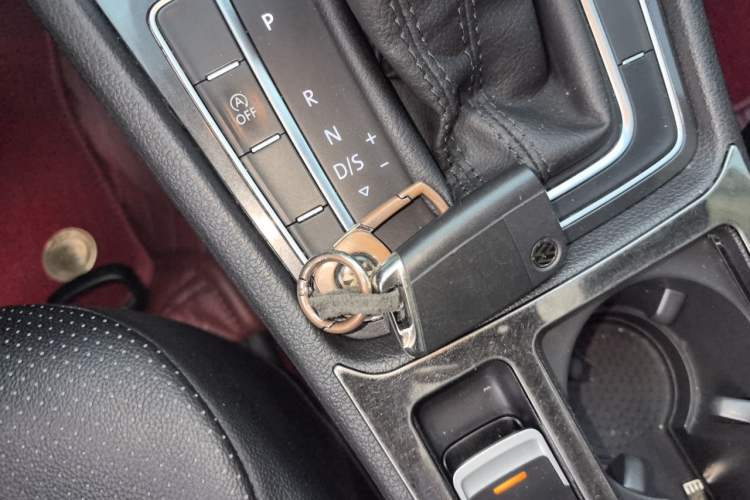 Used Volkswagen Golf 2020 Zhiai Edition 280TSI DSG Comfort Model Vehicle Key