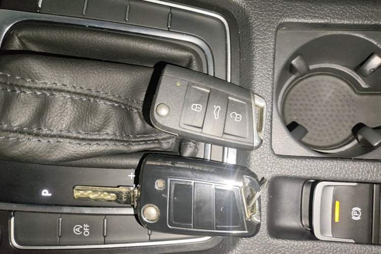 Used Volkswagen Golf 2020 Zhiai Edition 280TSI DSG Comfort Model Vehicle Key