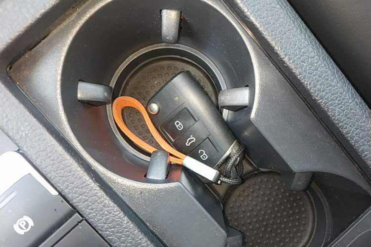 Used Volkswagen Golf 2020 Zhiai Edition 200TSI DSG Comfortable & Ambitious Version Vehicle Key