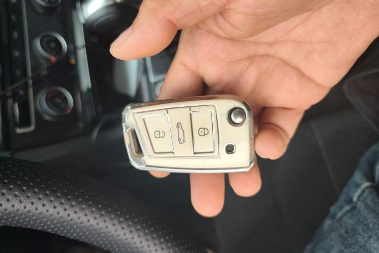 Used Volkswagen Golf 2020 Zhiai Edition 280TSI DSG Luxury Model Vehicle Key