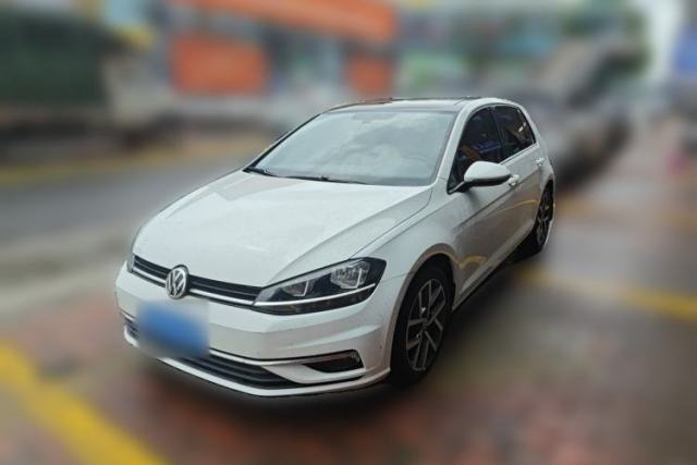 Używany Volkswagen Golf 2020 Zhiai Edition 280TSI DSG Comfort Model