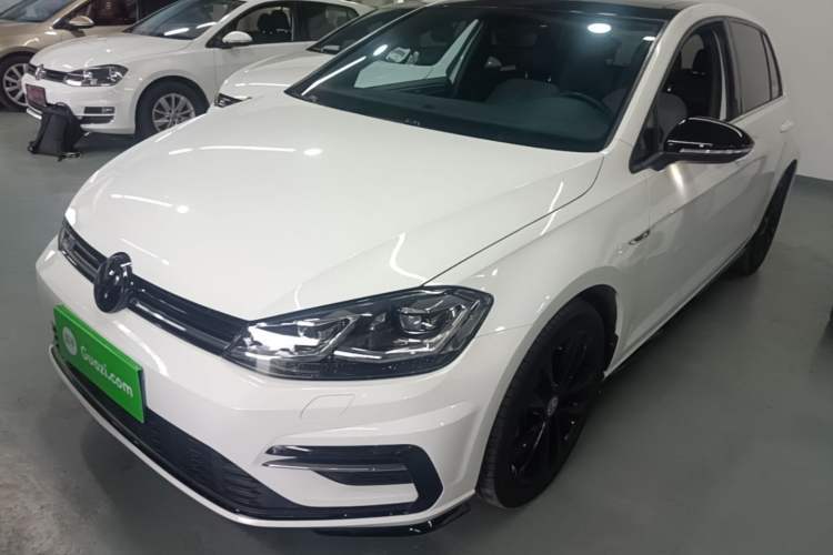 Used Volkswagen Golf 2020 Charming Edition 280TSI DSG R-Line Guazi used car, China used car export, Used car for sale, Used Volkswagen cars, Cheapest cars for sale