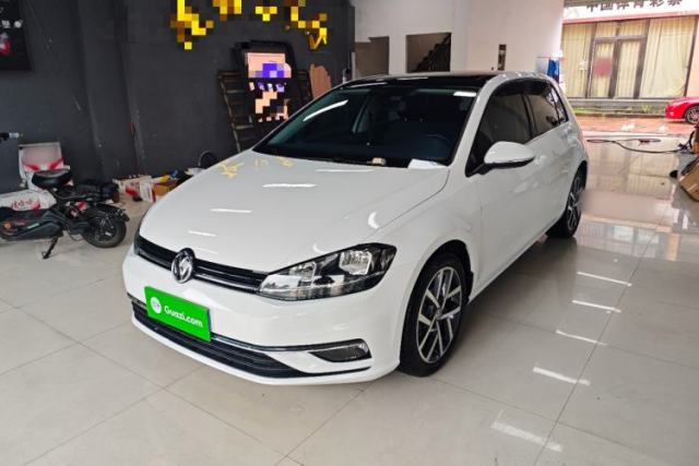 Ojetý Volkswagen Golf 2020 280TSI DSG Comfort Version