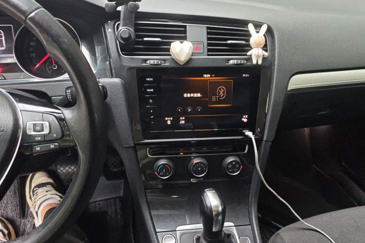 Used Volkswagen Golf 2020 Zhiai Edition 200TSI DSG Comfortable & Ambitious Version Audio And AC Panel