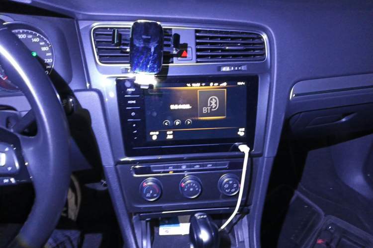 Used Volkswagen Golf 2020 Zhiai Edition 280TSI DSG Comfort Model Audio And AC Panel