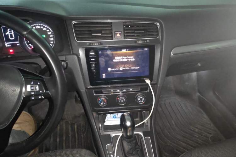 Used Volkswagen Golf 2020 280TSI DSG Comfort Version Audio And AC Panel