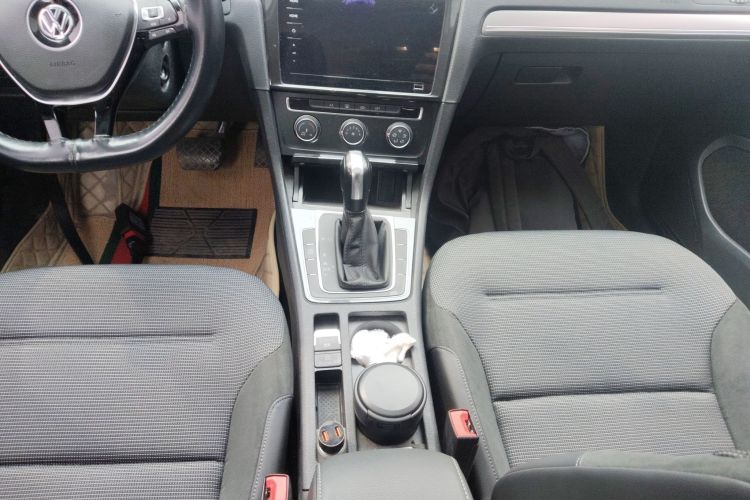 Used Volkswagen Golf 2020 280TSI DSG Comfort Version Audio And AC Panel