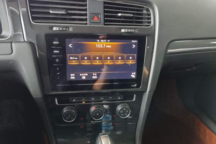 Used Volkswagen Golf 2020 280TSI DSG Luxury Edition Audio And AC Panel