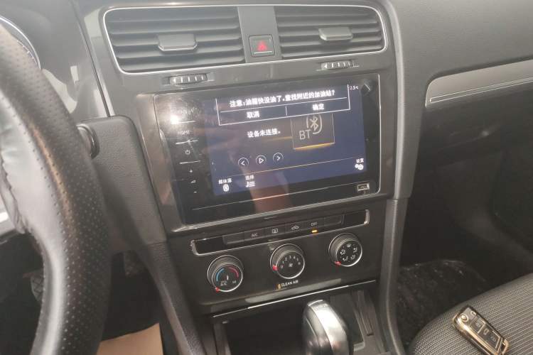 Used Volkswagen Golf 2020 Zhiai Edition 280TSI DSG Comfort Model Audio And AC Panel