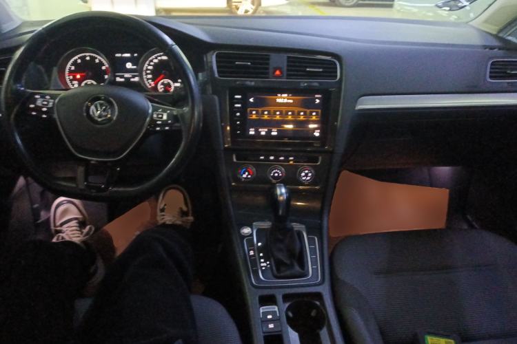 Used Volkswagen Golf 2020 Zhiai Edition 280TSI DSG Comfort Model Center Console