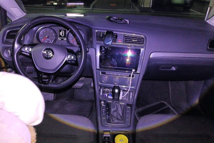 Used Volkswagen Golf 2020 Zhiai Edition 280TSI DSG Comfort Model Center Console