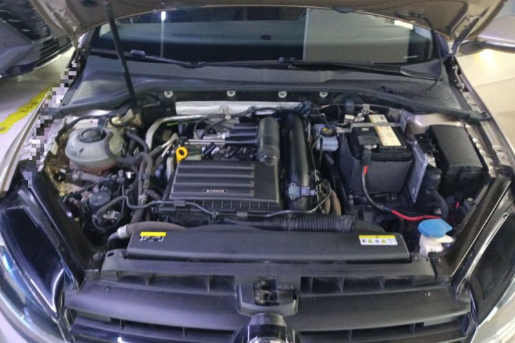 Used Volkswagen Golf 2020 Zhiai Edition 280TSI DSG Comfort Model Engine Bay