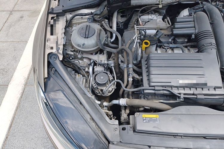 Used Volkswagen Golf 2020 Zhiai Edition 280TSI DSG Comfort Model Engine Bay Right