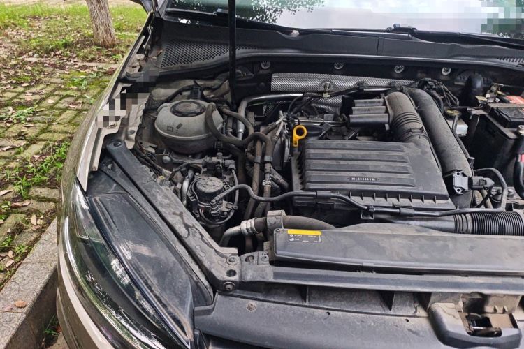 Used Volkswagen Golf 2020 Zhiai Edition 200TSI DSG Comfortable & Ambitious Version Engine Bay Right