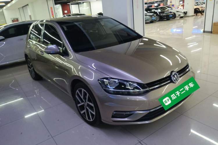 Used Volkswagen Golf 2020 Zhiai Edition 280TSI DSG Comfort Model Front Right 45 Deg