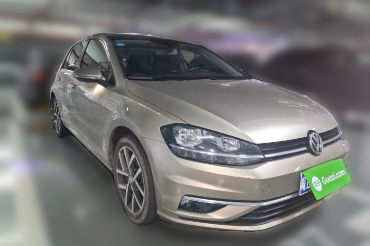 Used Volkswagen Golf 2020 280TSI DSG Comfort Version Front Right 45 Deg