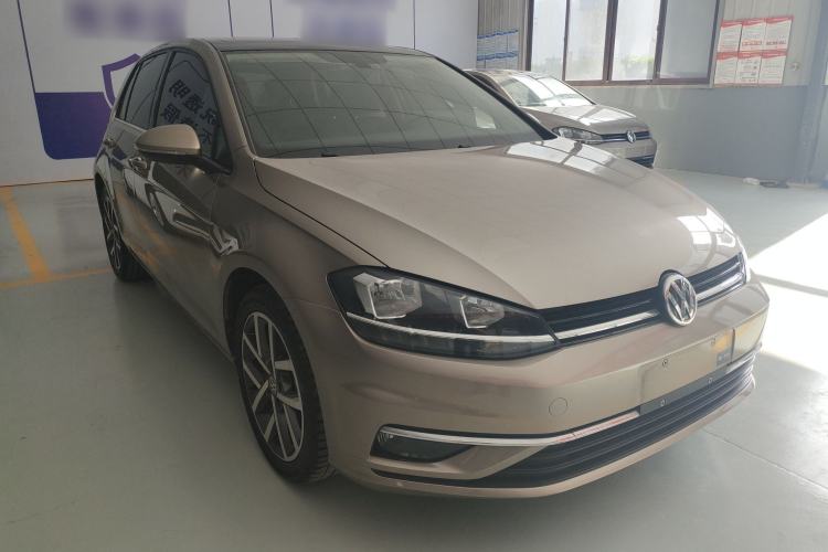 Used Volkswagen Golf 2020 Zhiai Edition 280TSI DSG Comfort Model Front Right 45 Deg