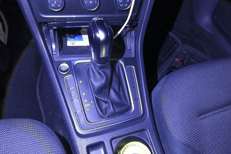 Used Volkswagen Golf 2020 Zhiai Edition 280TSI DSG Comfort Model Gear Lever
