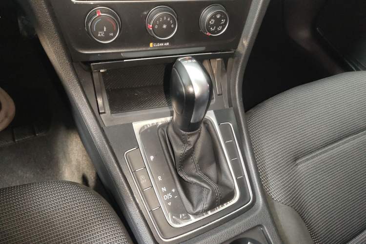 Used Volkswagen Golf 2020 280TSI DSG Comfort Version Gear Lever