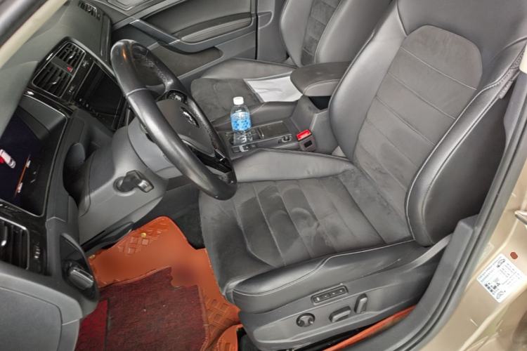 Used Volkswagen Golf 2020 280TSI DSG Luxury Edition Left Front Seat