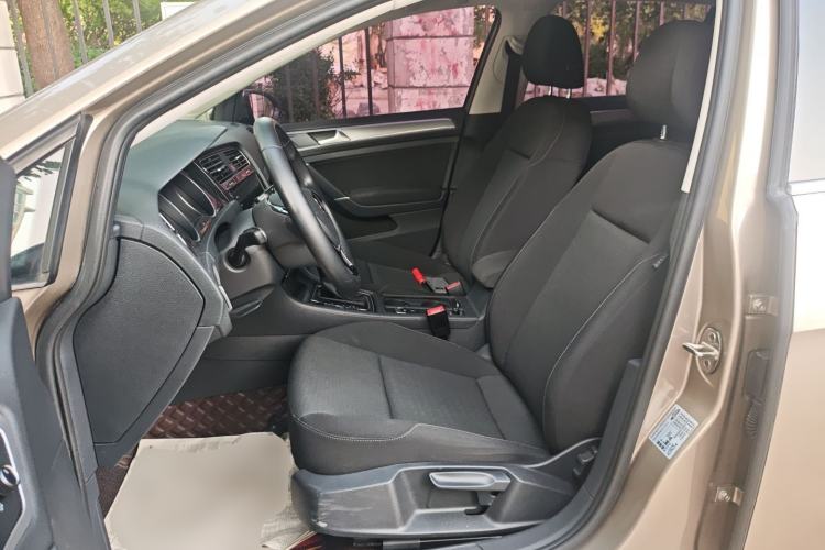 Used Volkswagen Golf 2020 200TSI DSG Comfortable and Ambitious Edition Left Front Seat