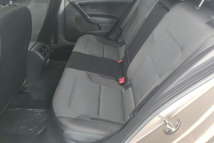 Used Volkswagen Golf 2020 Zhiai Edition 280TSI DSG Comfort Model Left Rear Seat