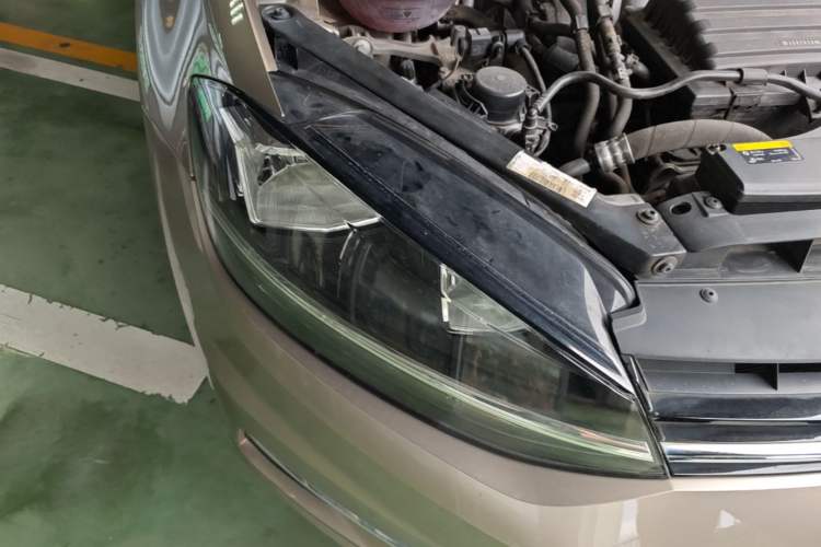 Used Volkswagen Golf 2020 280TSI DSG Luxury Edition Right Front Headlight