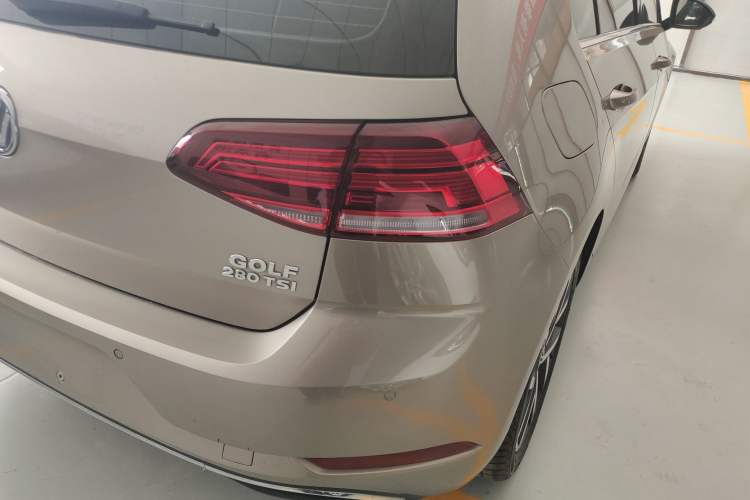 Used Volkswagen Golf 2020 Zhiai Edition 280TSI DSG Comfort Model Right Rear Taillight