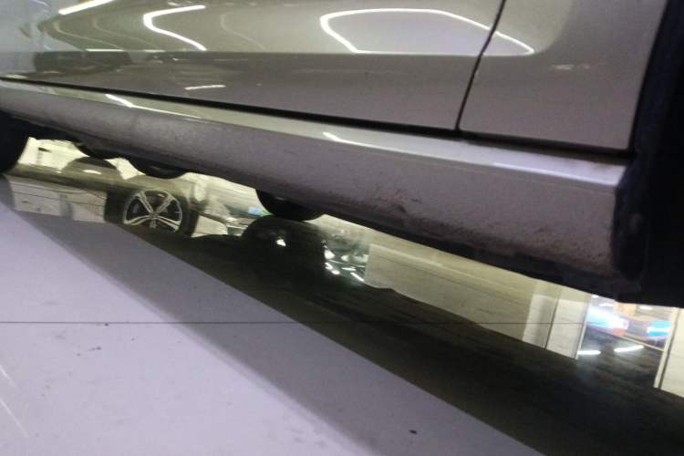 Used Volkswagen Golf 2020 Zhiai Edition 280TSI DSG Comfort Model Right Side Sill