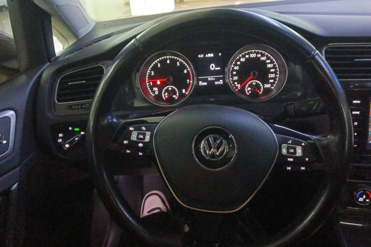 Used Volkswagen Golf 2020 Zhiai Edition 280TSI DSG Comfort Model Steering Wheel