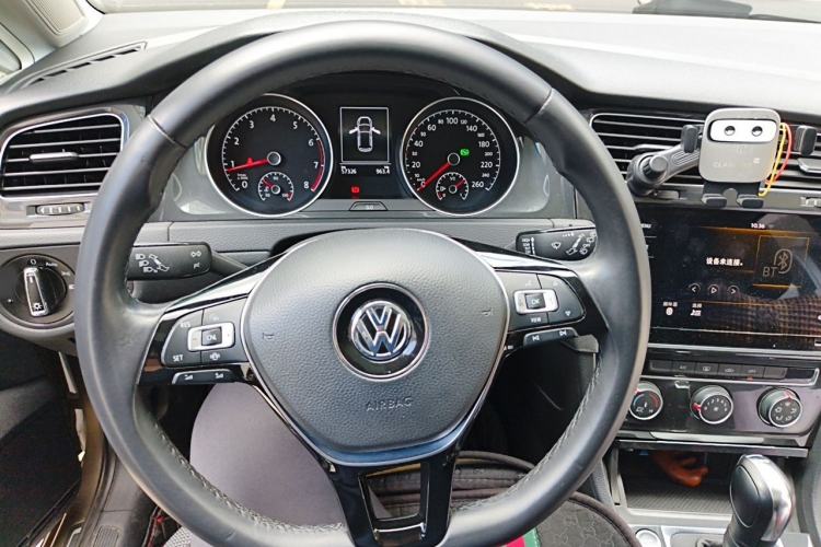 Used Volkswagen Golf 2020 Zhiai Edition 280TSI DSG Comfort Model Steering Wheel
