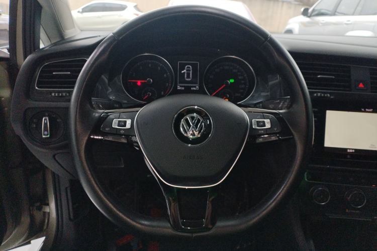 Used Volkswagen Golf 2020 Zhiai Edition 280TSI DSG Comfort Model Steering Wheel