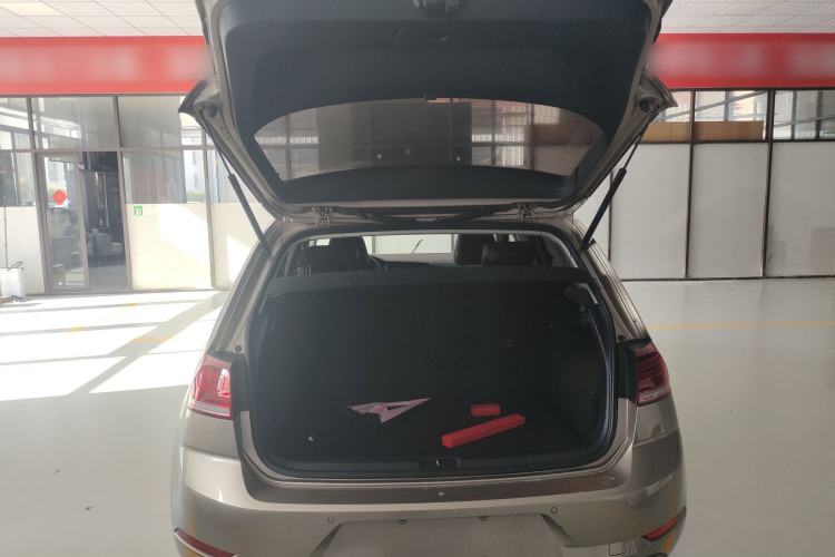 Used Volkswagen Golf 2020 Zhiai Edition 280TSI DSG Comfort Model Trunk