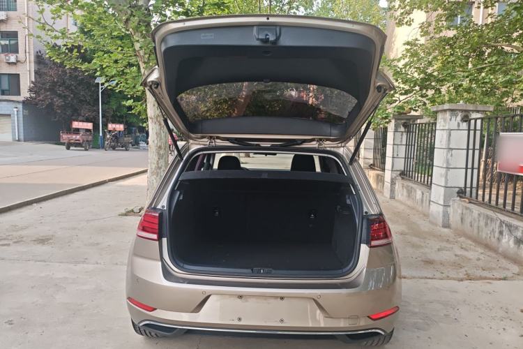 Used Volkswagen Golf 2020 200TSI DSG Comfortable and Ambitious Edition Trunk