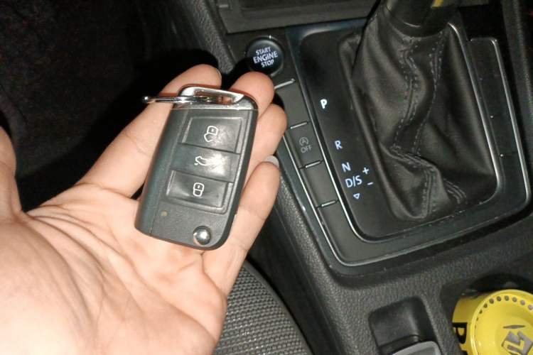 Used Volkswagen Golf 2020 Zhiai Edition 280TSI DSG Comfort Model Vehicle Key