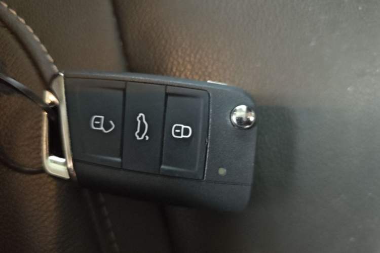 Used Volkswagen Golf 2020 280TSI DSG Luxury Edition Vehicle Key