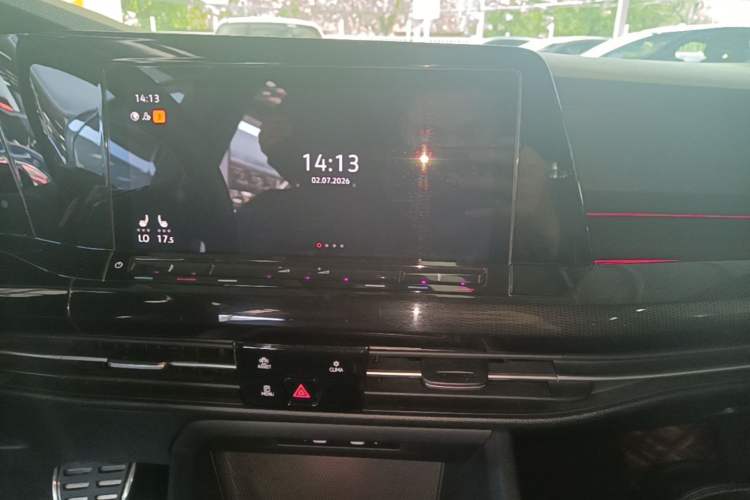 Used Volkswagen Golf 2021 280TSI DSG R-Line Audio And AC Panel
