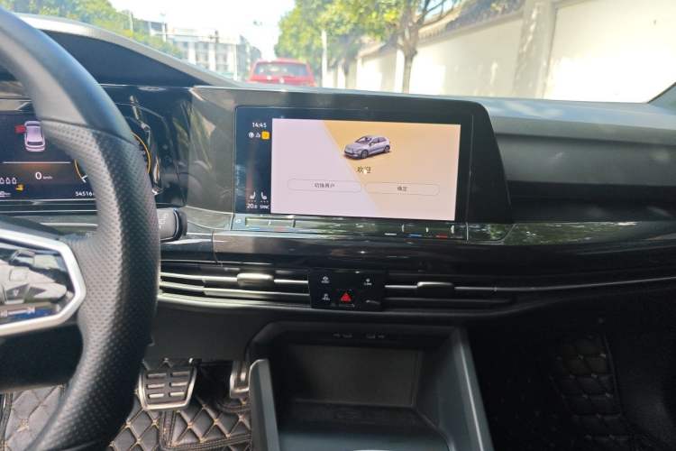 Used Volkswagen Golf 2021 280TSI DSG R-Line Audio And AC Panel
