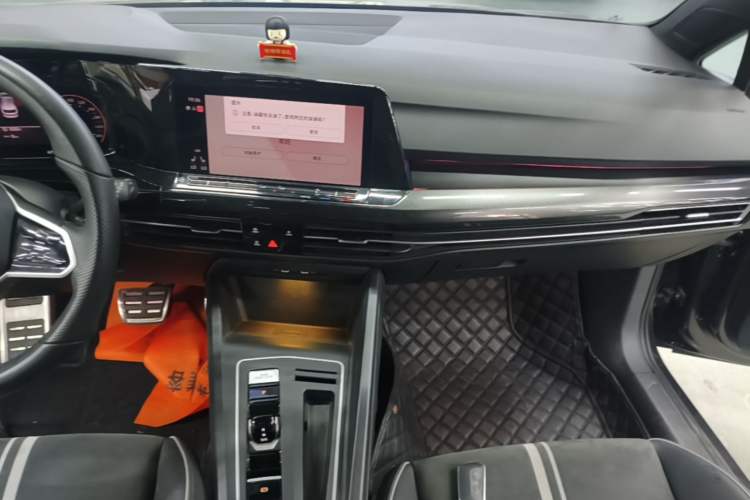 Used Volkswagen Golf 2021 280TSI DSG R-Line Audio And AC Panel