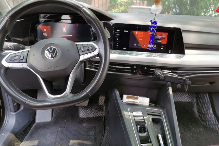 Used Volkswagen Golf 2021 280TSI DSG Pro Center Console