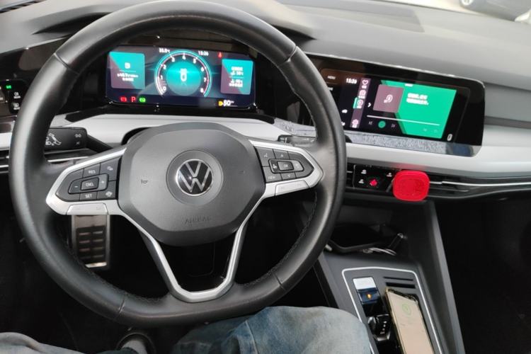 Used Volkswagen Golf 2021 280TSI DSG Pro Center Console